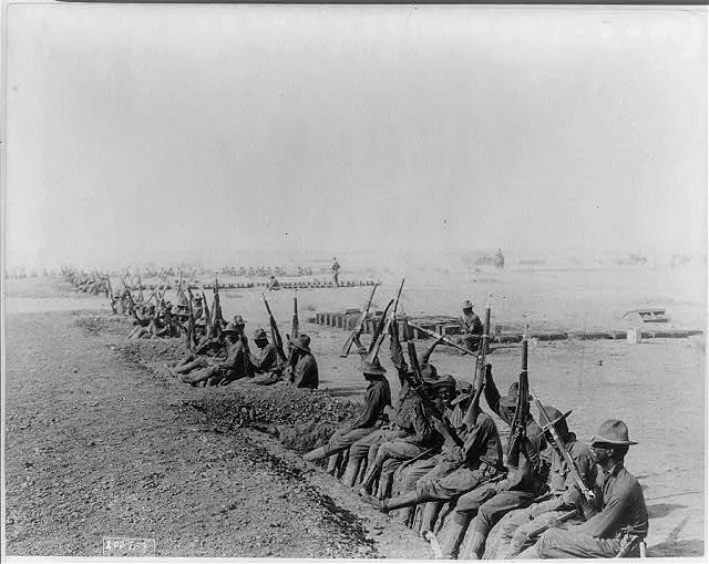 [24th infantry in Colonial Dublan, Mexico. July 7, 1916; Company E in the trenches]