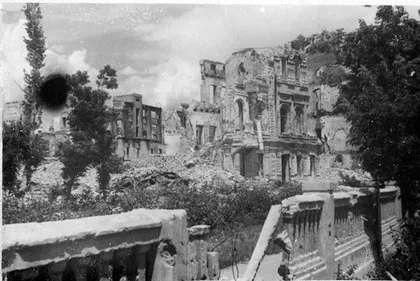 Destoyed Buildings in Stalingrad, 1942 (7)