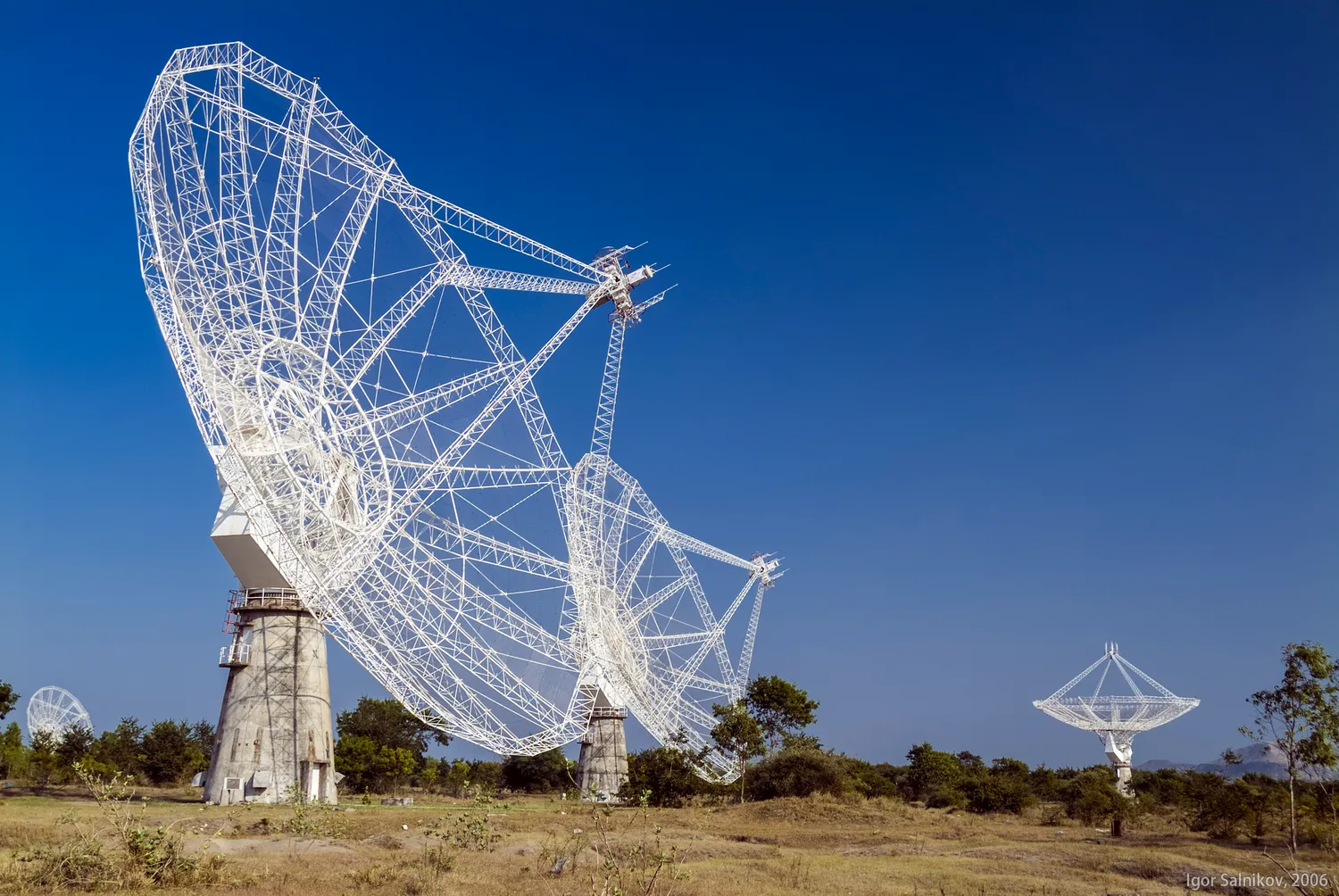 Giant Microwave Radio Telescope
