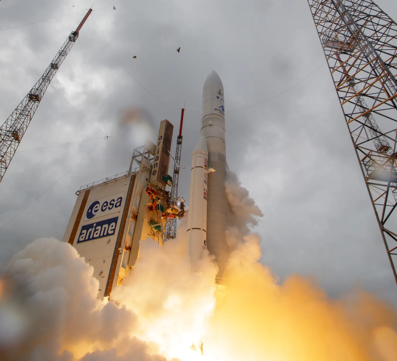 James Webb Space Telescope Launch (NHQ202112250010)