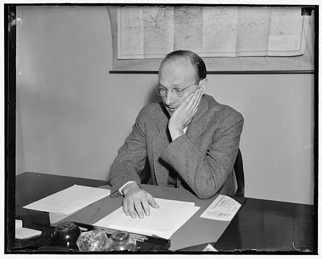 Tennessee Valley Authority Director. Washington, D.C., March 5. A new informal picture of David Lilienthal, Director of the Tennessee Valley Authority, 3/5/38